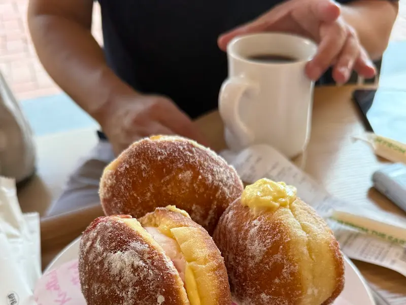 다양한 종류의 도넛