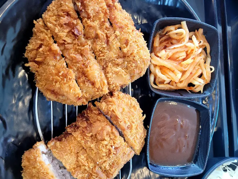 푸짐한 등심 돈까스 한 상