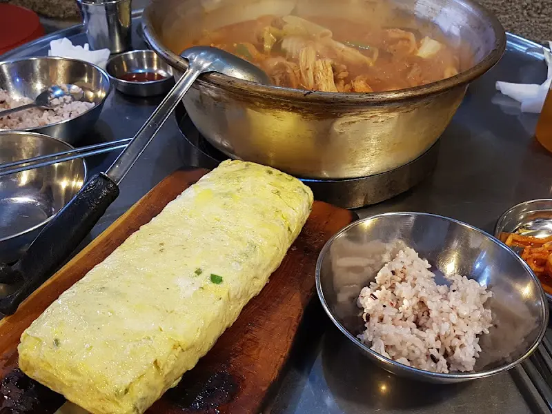 김치찌개와 계란말이
