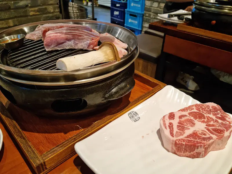 고기 굽는 모습