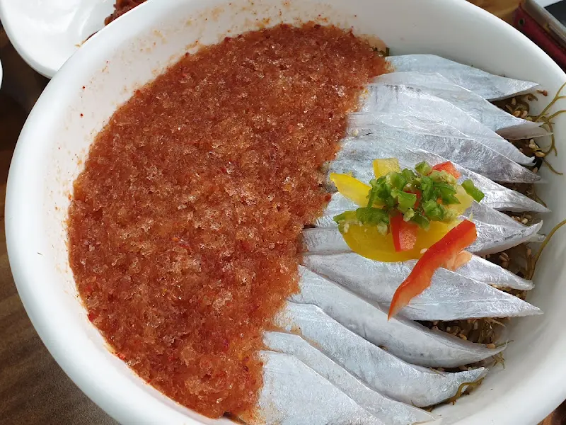 갈치물회의 신선한 갈치회