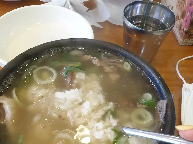 밥과 갈비탕 국물