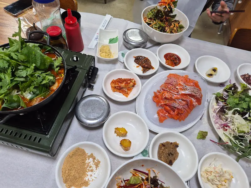 보글보글 끓는 매운탕