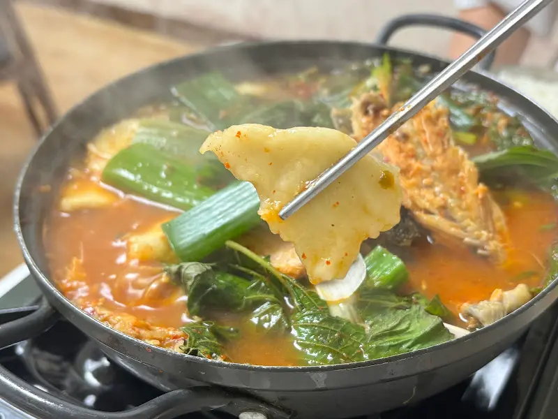 매운탕 속 수제비