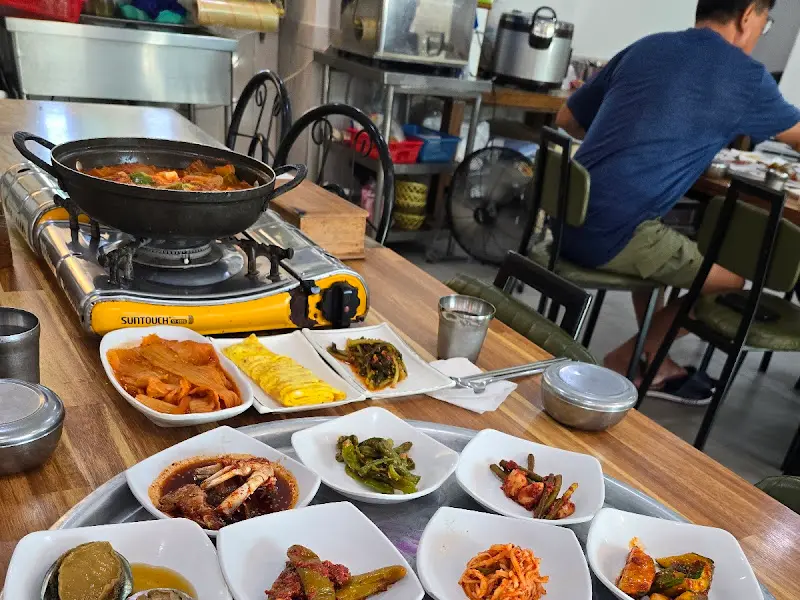 전복김치찌개 한 상 차림