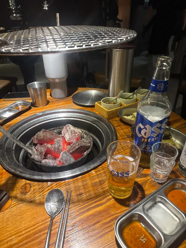 숯불과 술이 함께하는 완벽한 조합