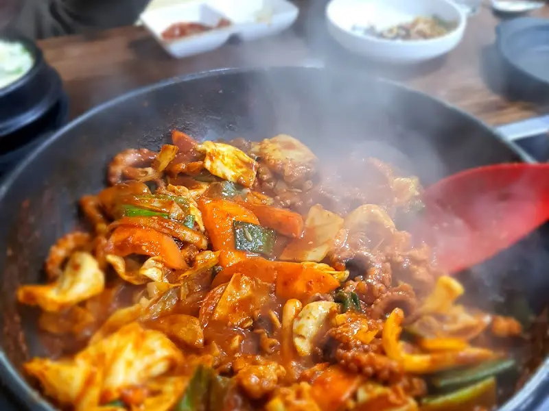 매콤한 낙지볶음