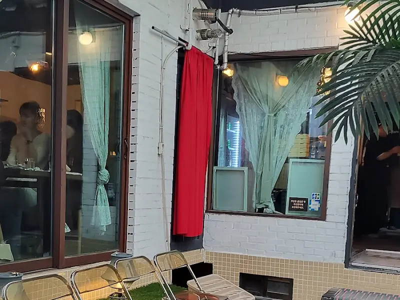 누메로도스 외부