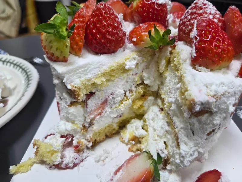 과일한가득 딸기 케이크