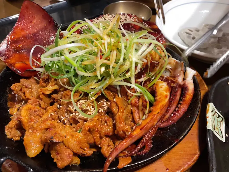 통오징어 돼지불백