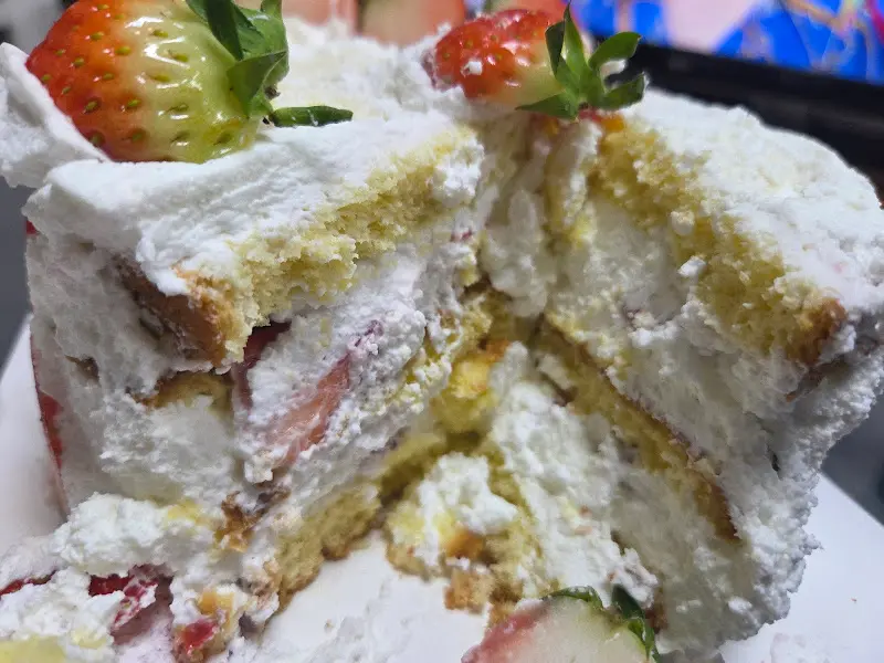 과일한가득 딸기 케이크