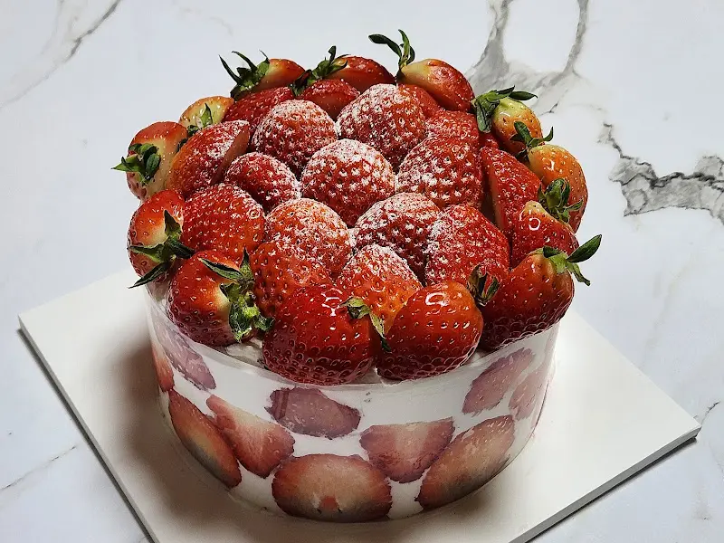 과일한가득 딸기 케이크