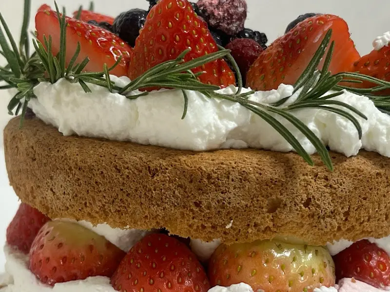 과일한가득 딸기 케이크