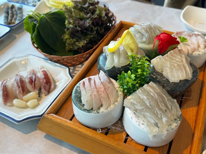 신선함이 살아있는 모듬회