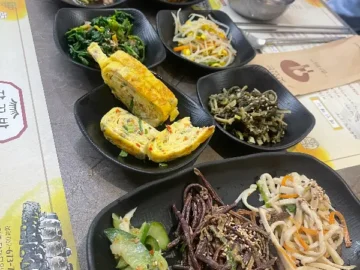 정갈한 한 상, 추억을 요리하는 진월동 생선구이 맛집의 과학적 향연
