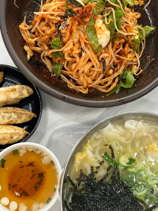 비빔국수와 칼제비