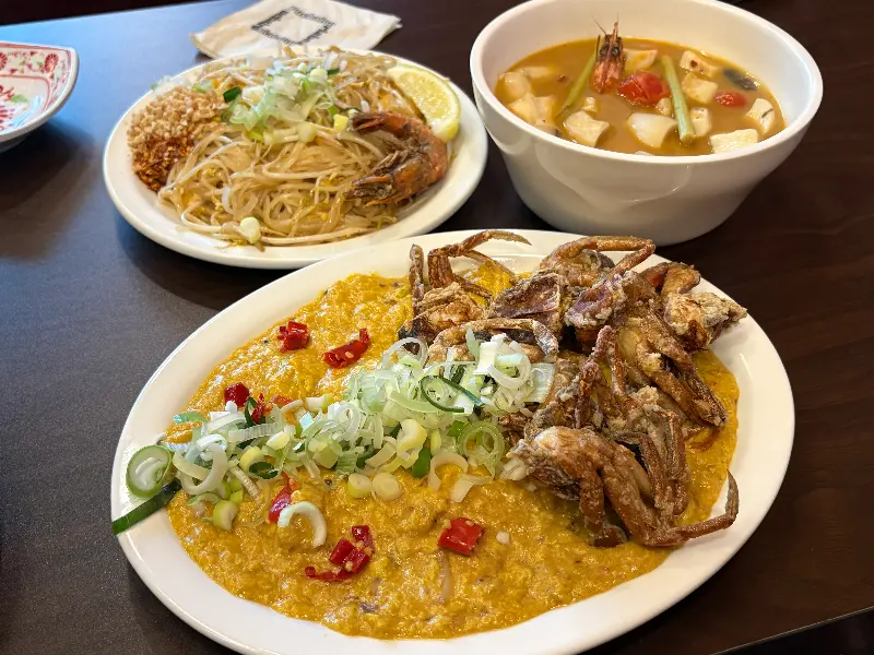 푸차이로오 푸팟퐁커리