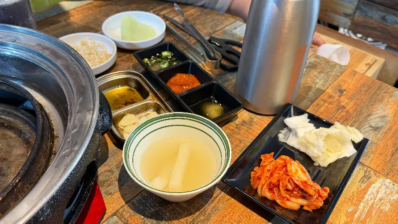 33숯불갈비도매장의 다양한 소스