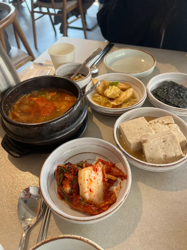 오늘곤드레 내부