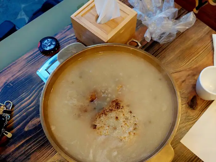 기본으로 나오는 누룽지 백숙