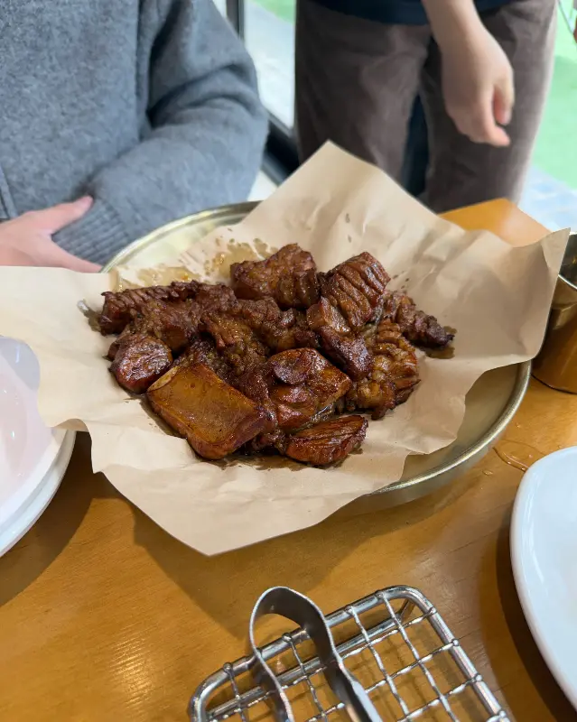 돼지갈비 한 상 차림