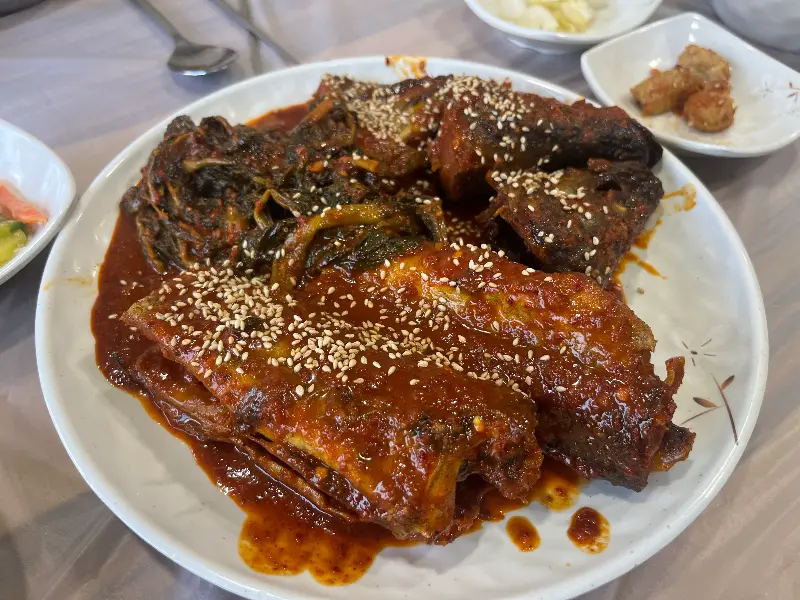 푸짐한 시래기 명태조림 한상차림