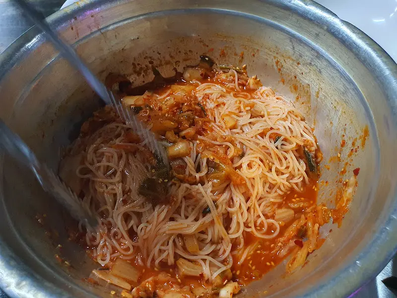 김치비빔국수