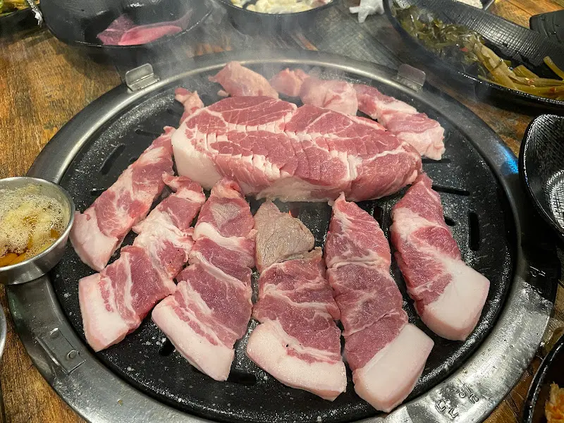 불판 위 꼬들살