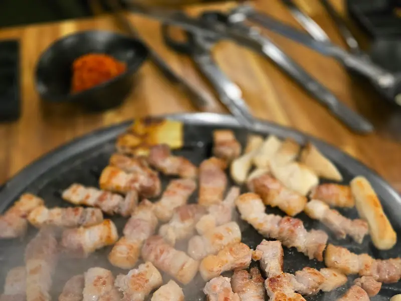 구워진 고기 모듬