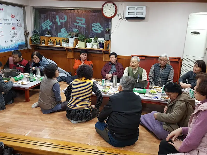 정겨운 식당 내부 모습