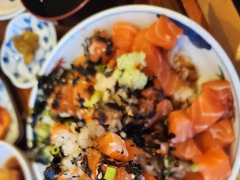 생연어덮밥 근접샷