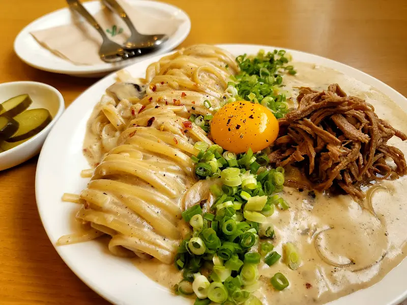 장조림 크림 파스타 전체샷