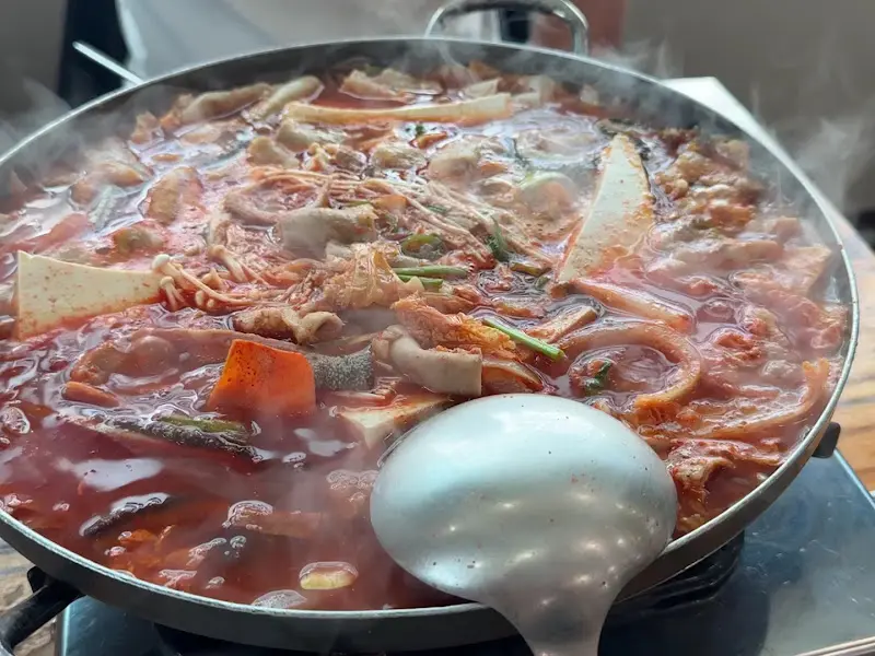 보글보글 끓고 있는 곱창전골