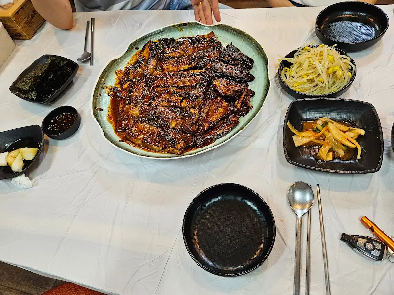 코다리 조림 한상 차림