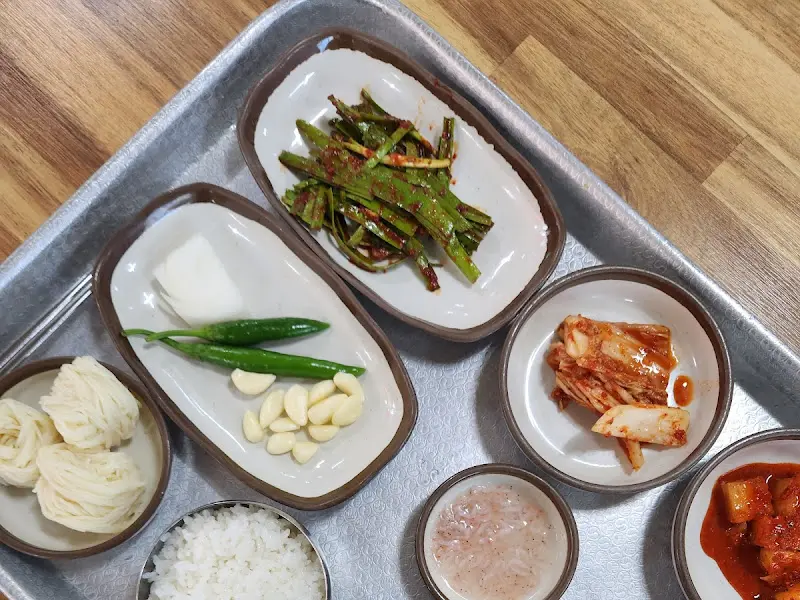 푸짐한 기본 반찬