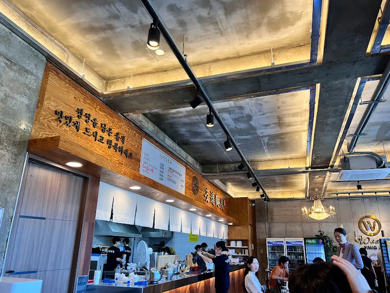 깔끔한 내부 인테리어