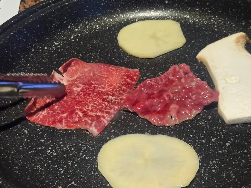 노릇노릇 맛있게 구워지는 한우