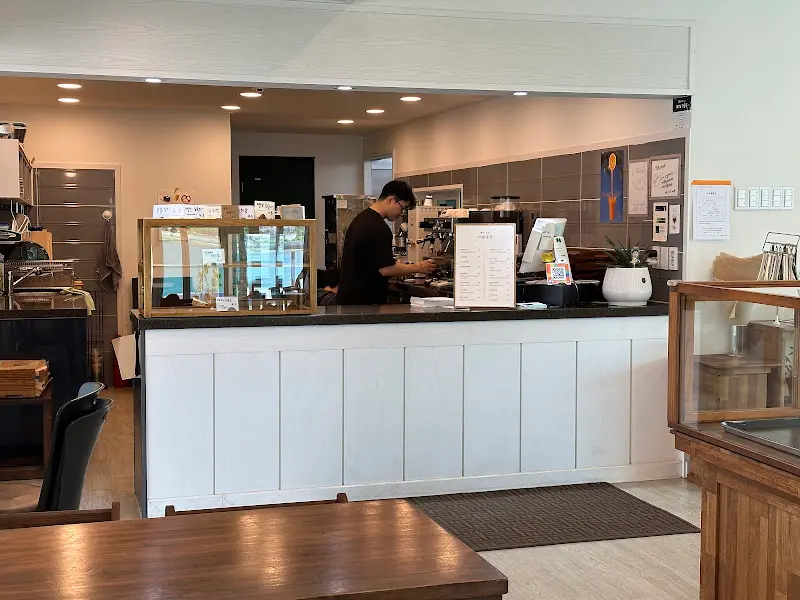 카페 내부 카운터