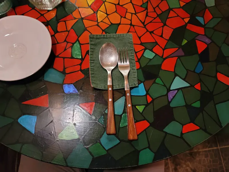 화려한 모자이크 테이블