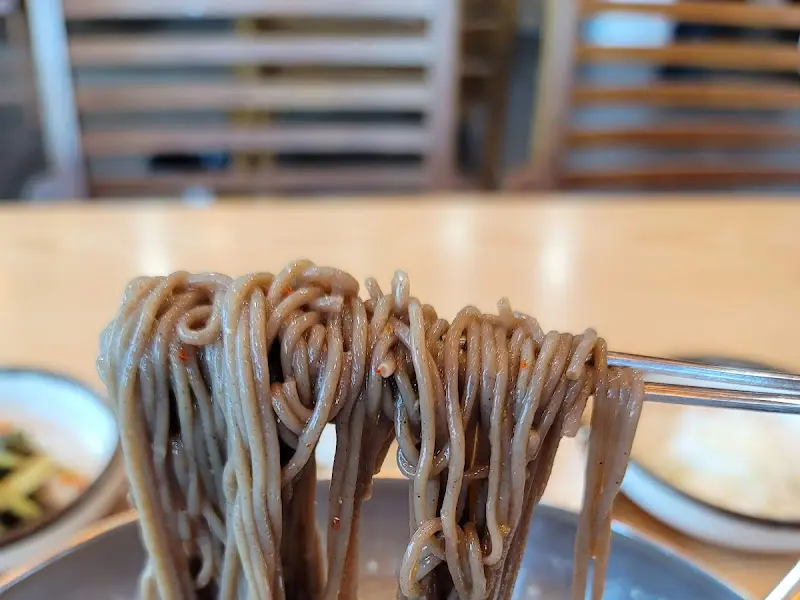 냉면 면발