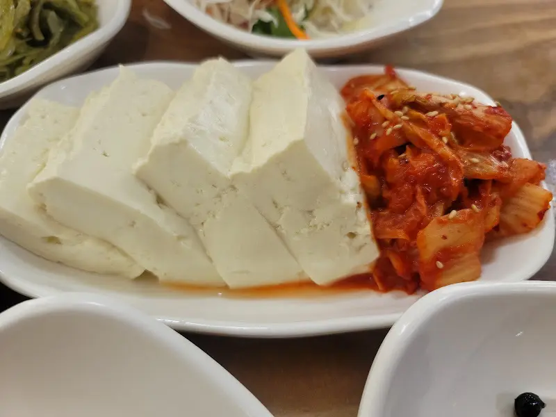 두부와 김치의 조화