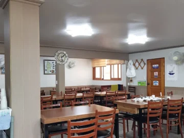 숨겨진 보석 같은 향남 백반 맛집, 반월식당에서 혼밥의 정수를 맛보다