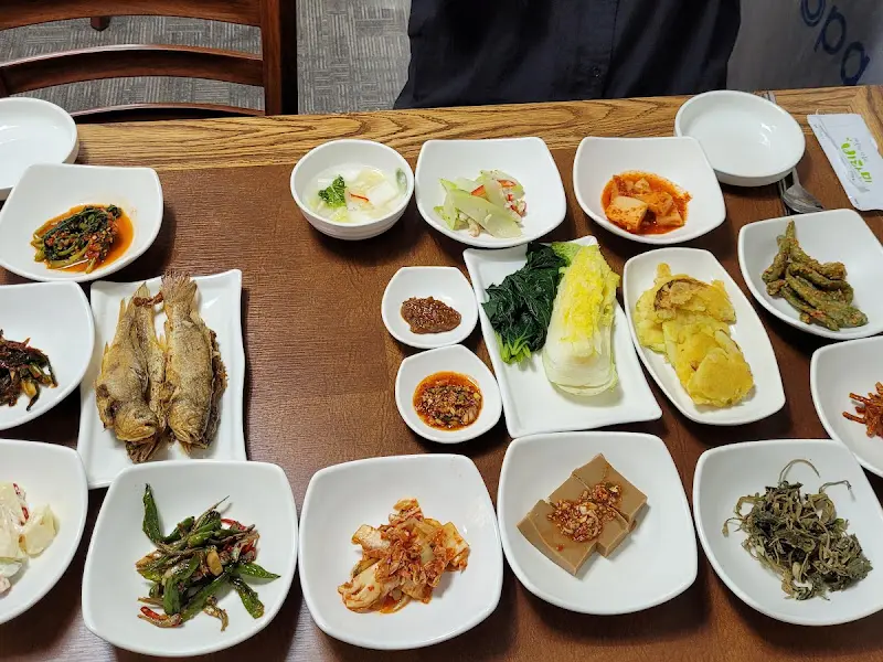 반월식당 백반 한상차림