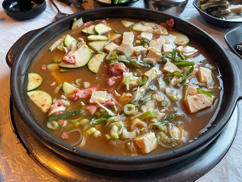 푸짐한 된장찌개