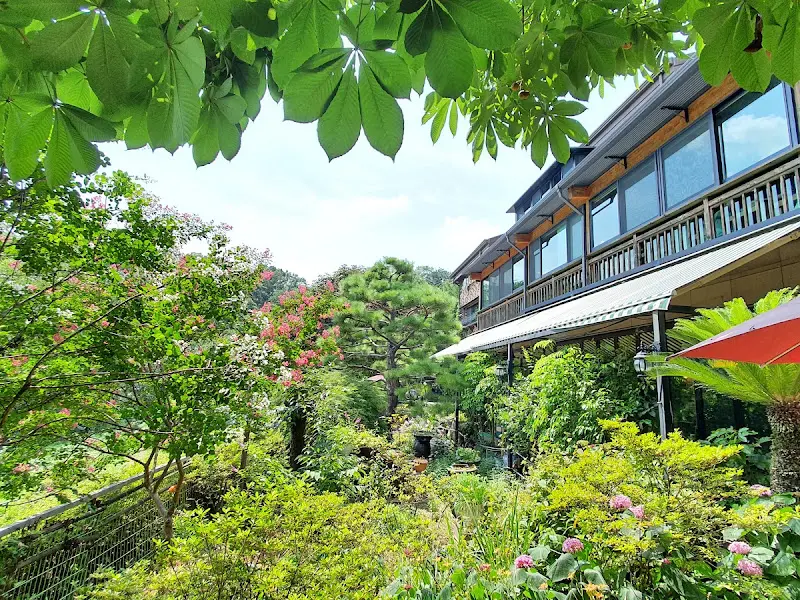 식당 외부 풍경