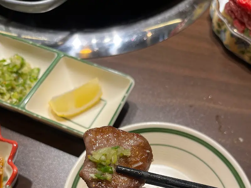 잘 구워진 우설