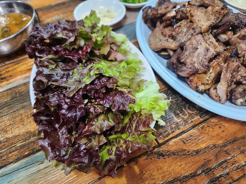 돼지갈비 쌈
