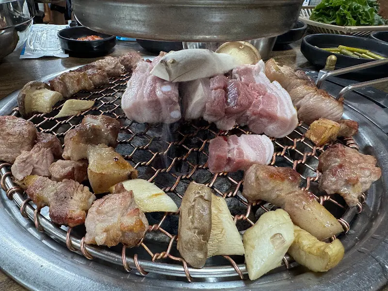 잘 구워진 오겹살