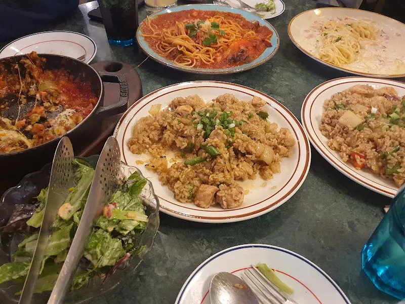 푸짐하게 차려진 알프스Table의 메뉴들