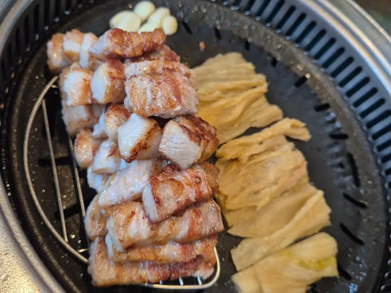 맛찬들왕소금구이 이천부발점 삼겹살